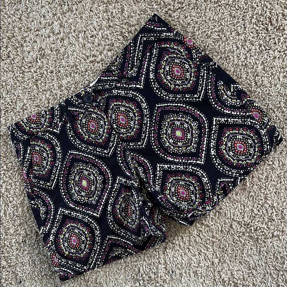 crown & ivy Black Geometric Medallion Print Shorts